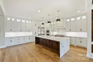 1211 Royal Prince Ct, Charlotte, NC 28211 - Photo 9