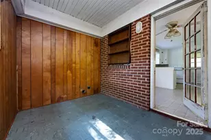 2001 McDonald Dr, Charlotte, NC 28216 - Photo 17