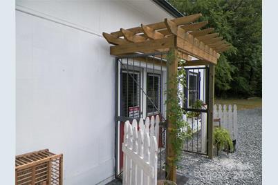 500 Julius Chambers Avenue N, Mount Gilead, NC 27306 - Photo 5