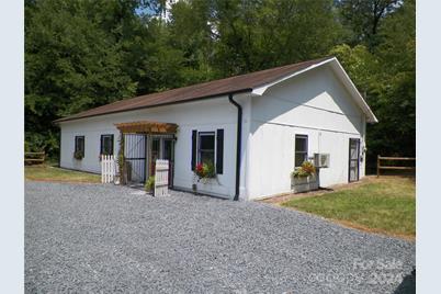 500 Julius Chambers Avenue N, Mount Gilead, NC 27306 - Photo 3