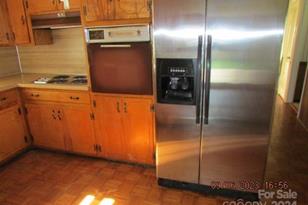 115 Sunrise Cir, Shelby, NC 28150 - Photo 9