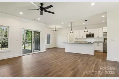 35 Haywood Park Drive, Hendersonville, NC 28791 - Photo 15