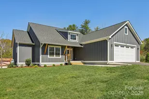 35 Haywood Pk Dr, Hendersonville, NC 28791 - Photo 9