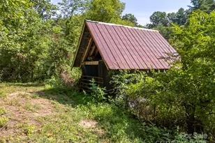 1084 Old Howard Gap Rd, Saluda, NC 28773 - Photo 21