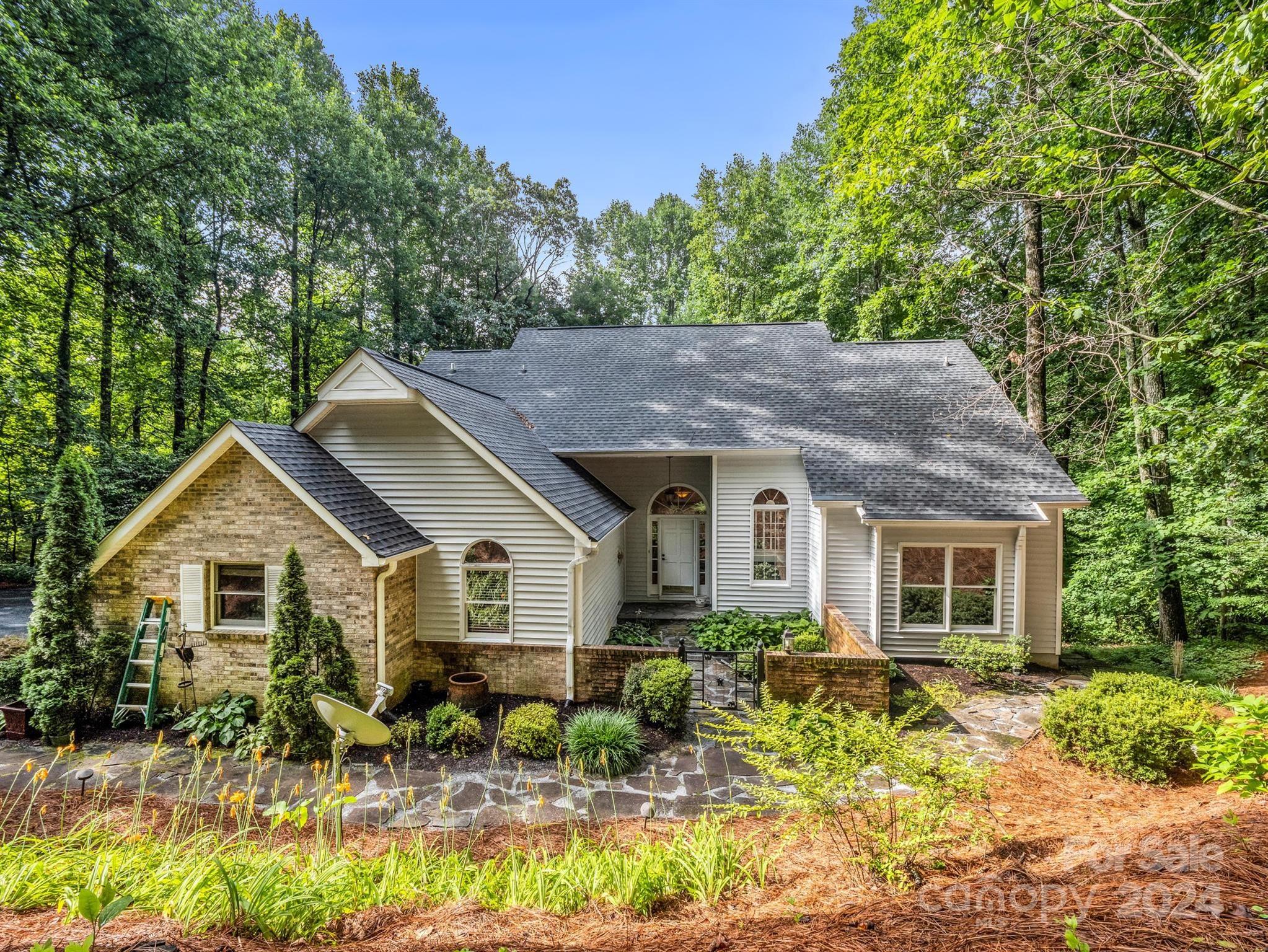 505 Kingcrest Dr, Flat Rock, NC 28731 MLS 4162709 Coldwell Banker