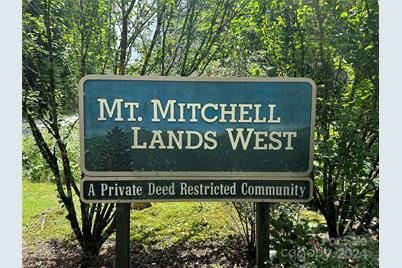 000 Falling Water Drive, Burnsville, NC 28714 - Photo 9