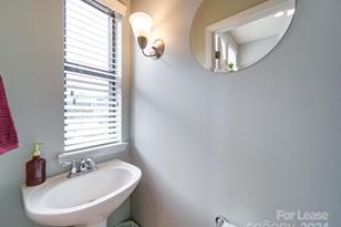 546 New Bern Station Ct, Charlotte, NC 28209 - Photo 23