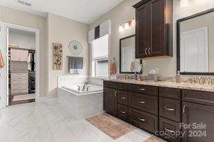 15814 Vale Ridge Dr, Charlotte, NC 28278 - Photo 15