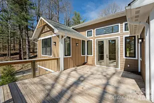 654 Hollybrook Dr, Flat Rock, NC 28731 - Photo 17