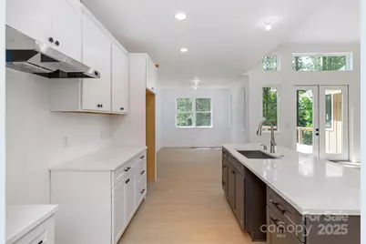 654 Hollybrook Drive, Flat Rock, NC 28731 - Photo 17