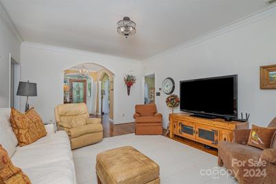 10227 Mount Holly Road, Charlotte, NC 28214 - Photo 9