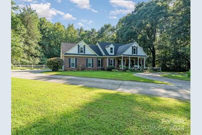 10227 Mount Holly Road, Charlotte, NC 28214 - Photo 3