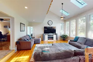 95 Lake Club Ln, Nebo, NC 28761 - Photo 13