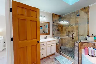 95 Lake Club Ln, Nebo, NC 28761 - Photo 39