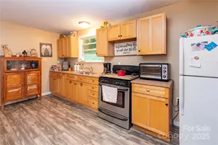 500 Chimney Log Rd, Marshall, NC 28753 - Photo 5