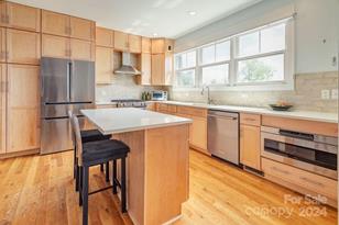 406 Kessler Pl, Asheville, NC 28804 - Photo 7