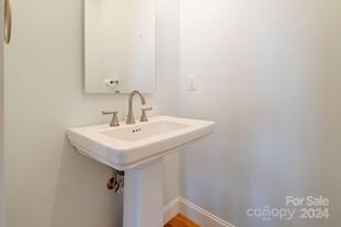 406 Kessler Pl, Asheville, NC 28804 - Photo 15