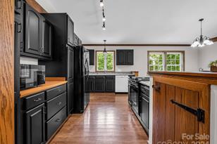 72 Bentwood Dr, Candler, NC 28715 - Photo 39