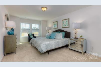 300 Creekview Road, Hendersonville, NC 28792 - Photo 17