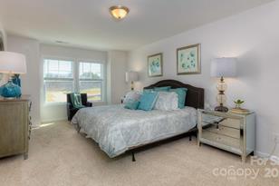 300 Creekview Rd, Hendersonville, NC 28792 - Photo 17