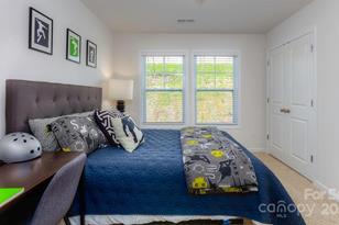 300 Creekview Rd, Hendersonville, NC 28792 - Photo 27