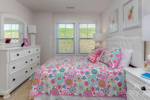 300 Creekview Rd, Hendersonville, NC 28792 - Photo 23