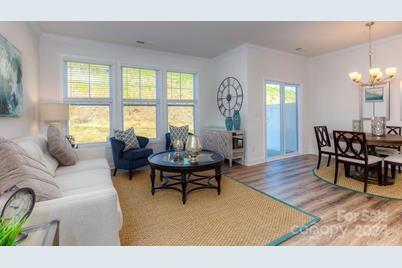 300 Creekview Road, Hendersonville, NC 28792 - Photo 9