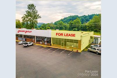 263 Waynesville Plaza, Waynesville, NC 28786 - Photo 1