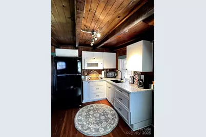 1104 Old Hwy 60 Highway, Wilkesboro, NC 28697 - Photo 9