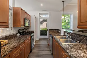 6 Village Ln, Asheville, NC 28803 - Photo 15