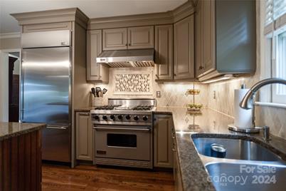 10235 Mount Holly Road, Charlotte, NC 28214 - Photo 13