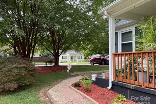 3329 Draper Ave, Charlotte, NC 28205 - Photo 3