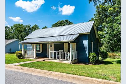 200 W 10th Street, Newton, NC 28658 - Photo 1