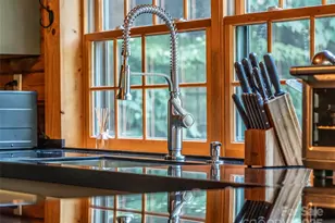 128 Hadleigh Wy, Burnsville, NC 28714 - Photo 13