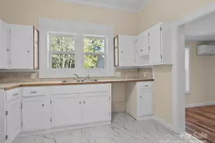 290 Killian St, Waynesville, NC 28786 - Photo 21