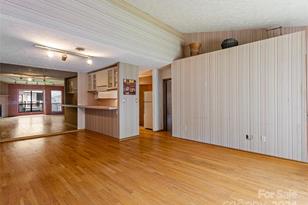 38 Ravencroft Ln, Asheville, NC 28803 - Photo 9