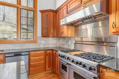 98 Flat Creek Road, Fairview, NC 28730 - Photo 15