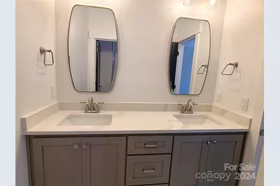 444 19th Avenue Circle NW, Hickory, NC 28601 - Photo 33