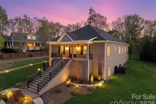 444 19th Ave Cir NW, Hickory, NC 28601 - Photo 3