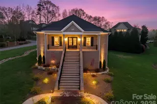 444 19th Ave Cir NW, Hickory, NC 28601 - Photo 1