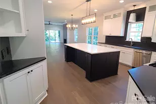 444 19th Ave Cir NW, Hickory, NC 28601 - Photo 9