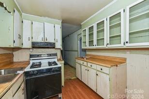 519 S Mulberry St, Cherryville, NC 28021 - Photo 15