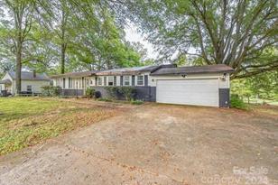 519 S Mulberry St, Cherryville, NC 28021 - Photo 3