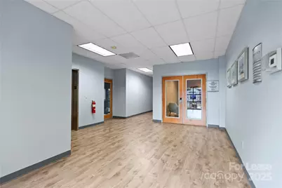 19810 W Catawba Avenue W #Suite E2, Cornelius, NC 28031 - Photo 3