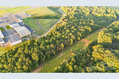 130 Aviation Drive, Statesville, NC 28677 - Photo 5