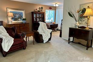 6132 Heath Ridge Ct, Charlotte, NC 28210 - Photo 5