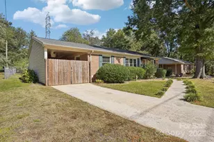 1026 Holly Dr, Gastonia, NC 28054 - Photo 3