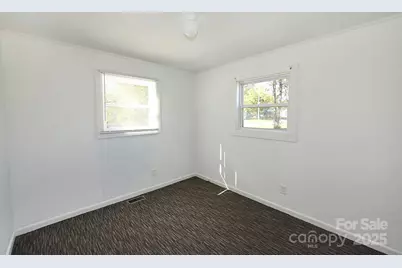 125 S Ervin Avenue, Newton, NC 28658 - Photo 33