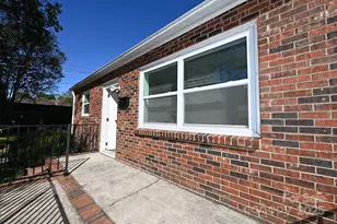 125 S Ervin Ave, Newton, NC 28658 - Photo 3