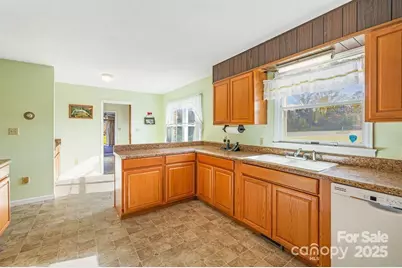 7 Brookshire Road, Leicester, NC 28748 - Photo 11